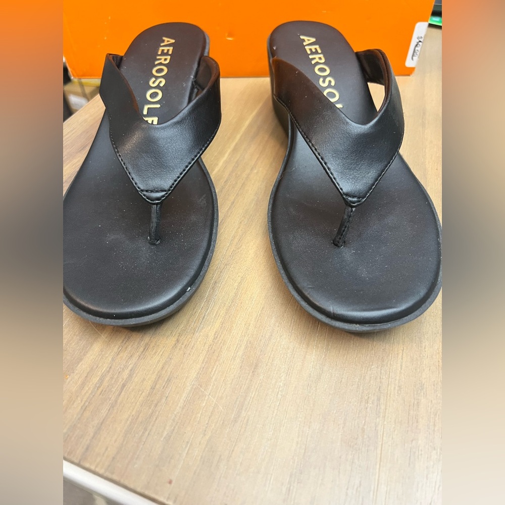 Aerosoles Black Isha Comfy Cushioned Flip Flop Sandals Womens Size 8 Brand New